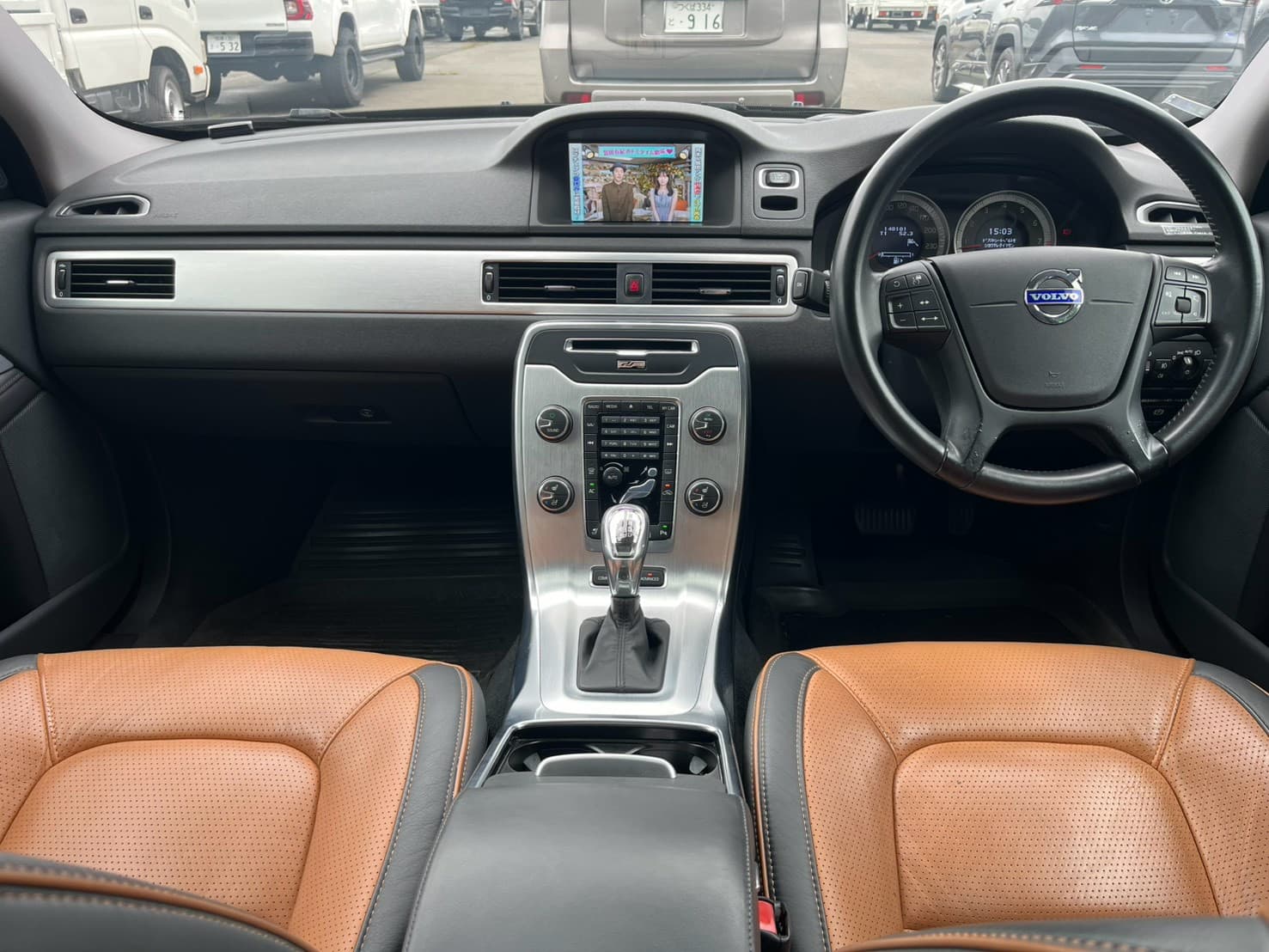 Volvo v70 T6 AWD インスクリプション