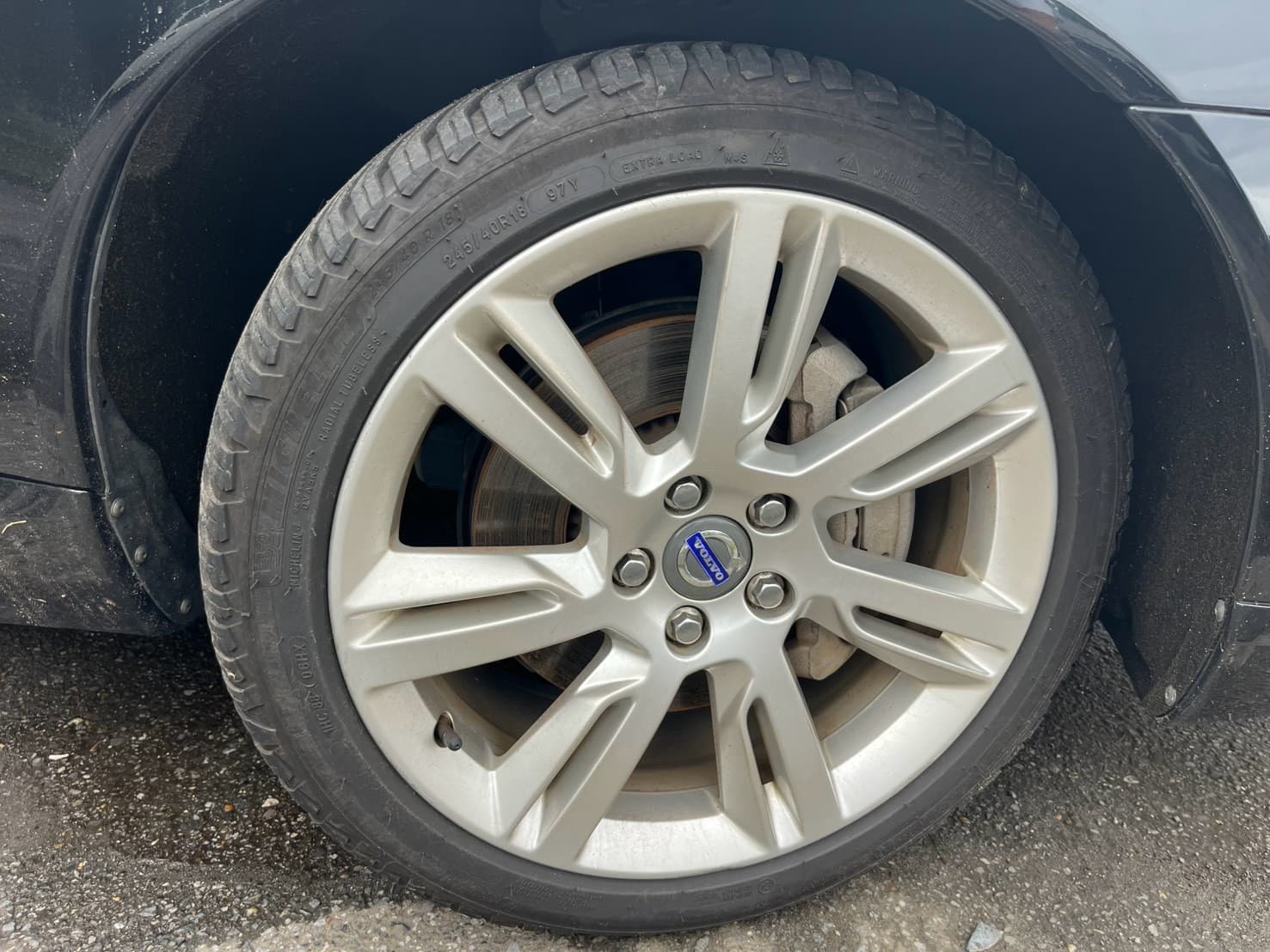 Volvo v70 T6 AWD インスクリプション